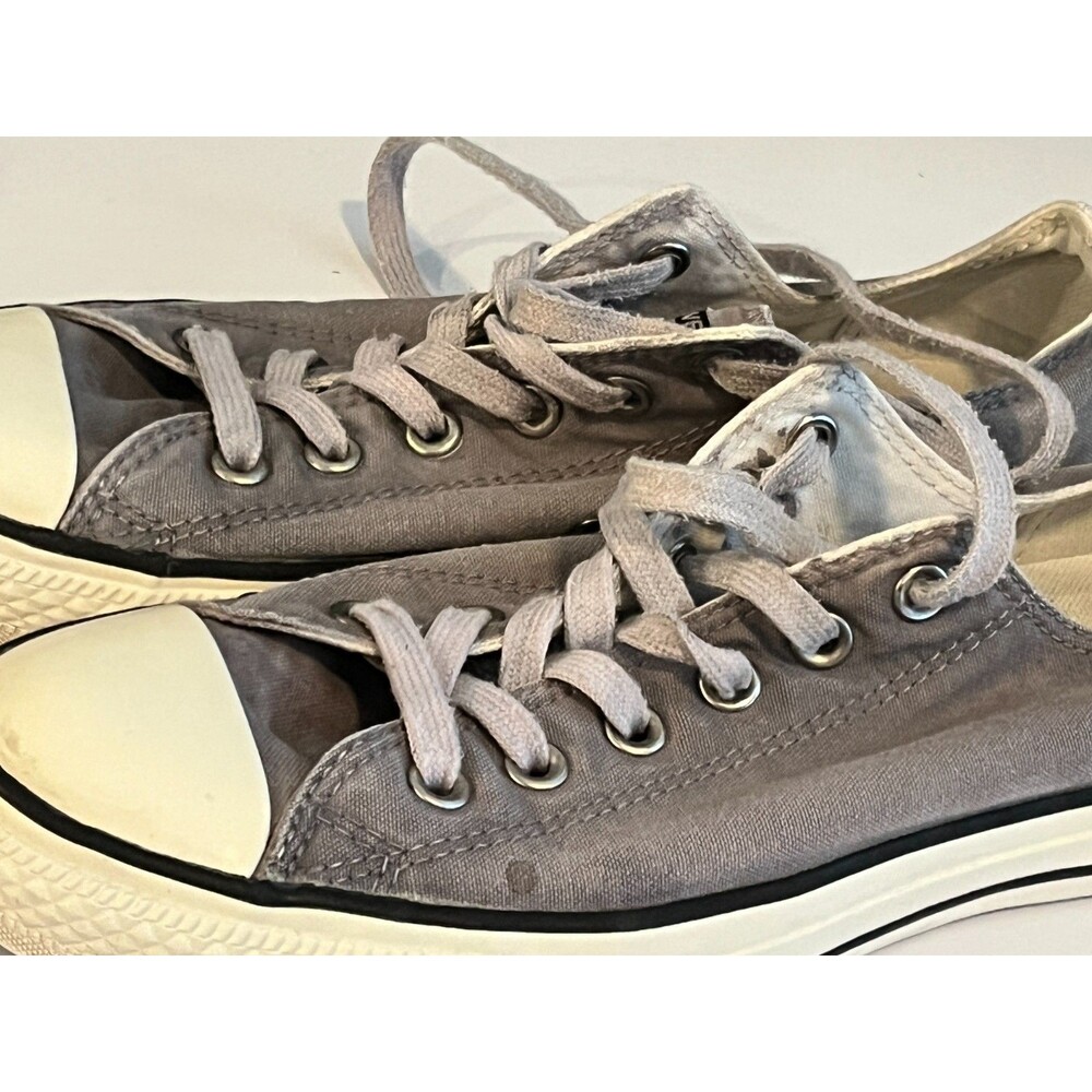 Converse Chuck Taylor All Star Low Top Lace-Up Gray 147017C Sz M7/W9 Grunge Vibe